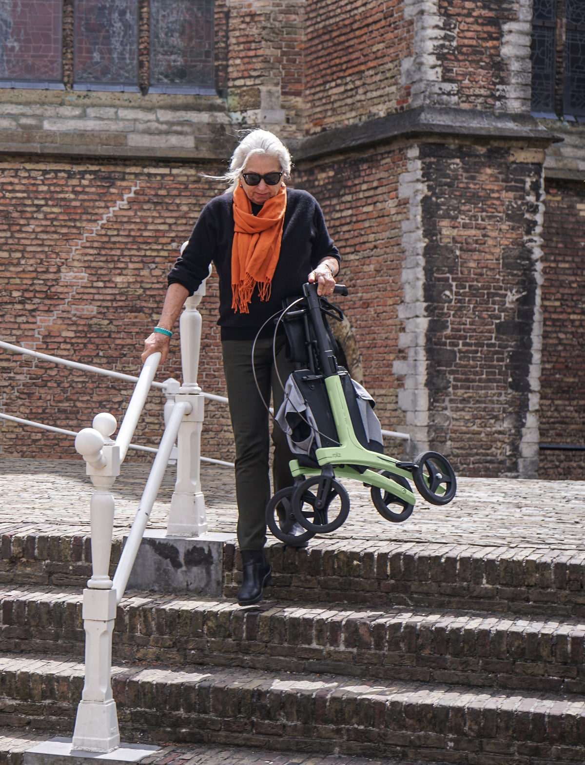 Rollz Air Lightweight Carbon Fiber Rollator Walker – alternate view 2